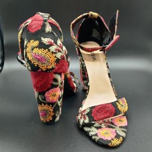 COPY - JustFab - Black & Red Multicolor Heel - Size 10